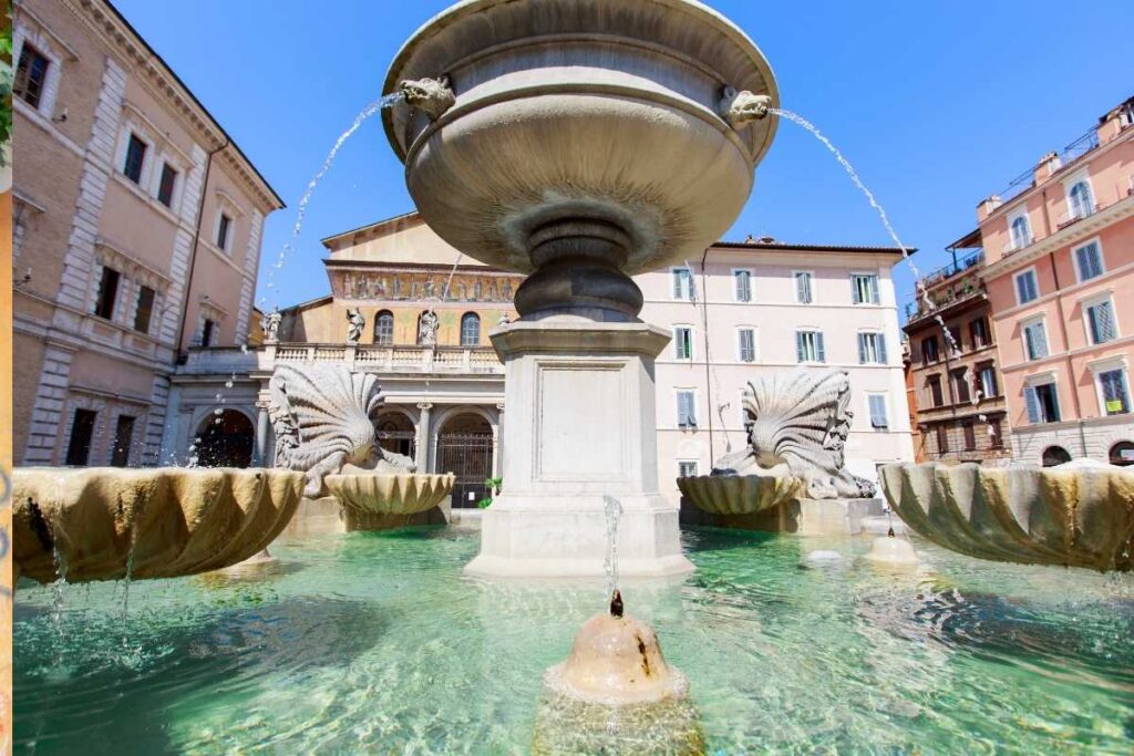 Piazza Santa Maria in Trastevere