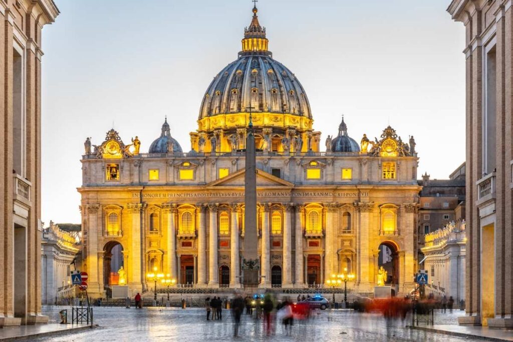 Vatican Museums, Sistine Chapel and St. Peter's Basilica: What Five Centuries of Art Look Like Under One Roof